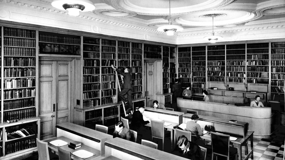 THE CHEMICAL SOCIETY - main library - burlington house - 1955